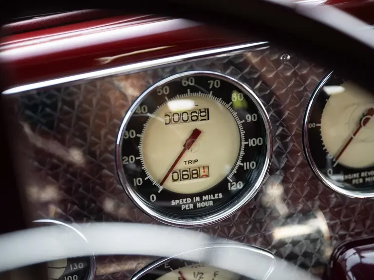 1937 Cord 810 & 812 - Image 24 of 31