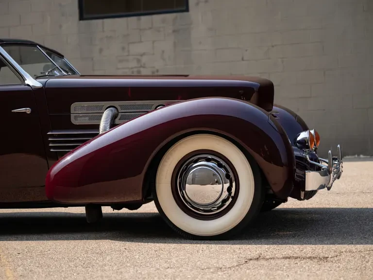 1937 Cord 810 & 812 - Image 20 of 31