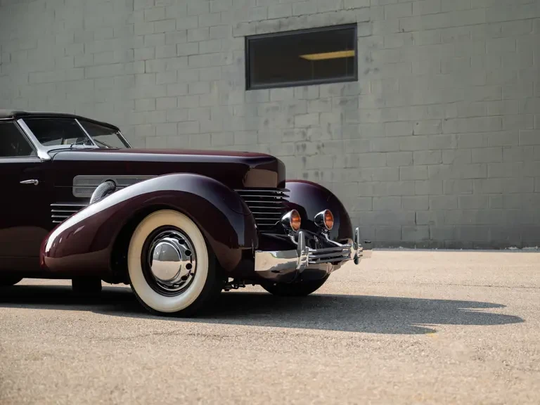 1937 Cord 810 & 812 - Image 11 of 31