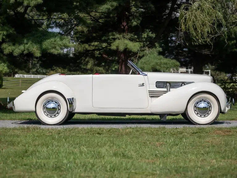 1937 Cord 810 & 812 - Image 27 of 31