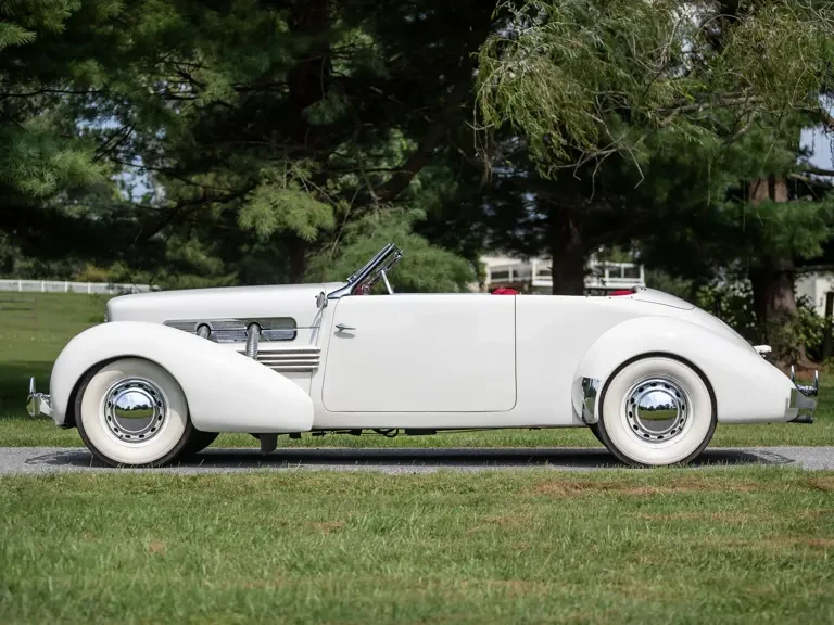 1937 Cord 810 & 812 - Image 6 of 31