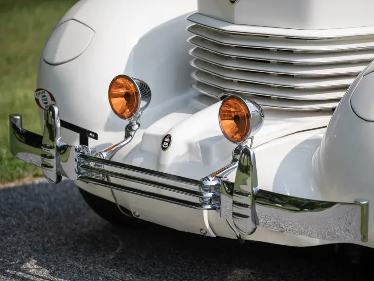 1937 Cord 810 & 812 - Image 28 of 31