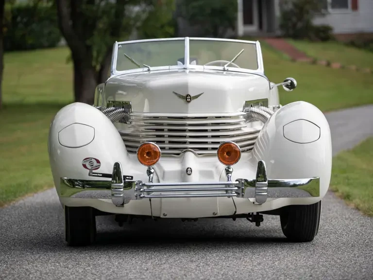 1937 Cord 810 & 812 - Image 8 of 31