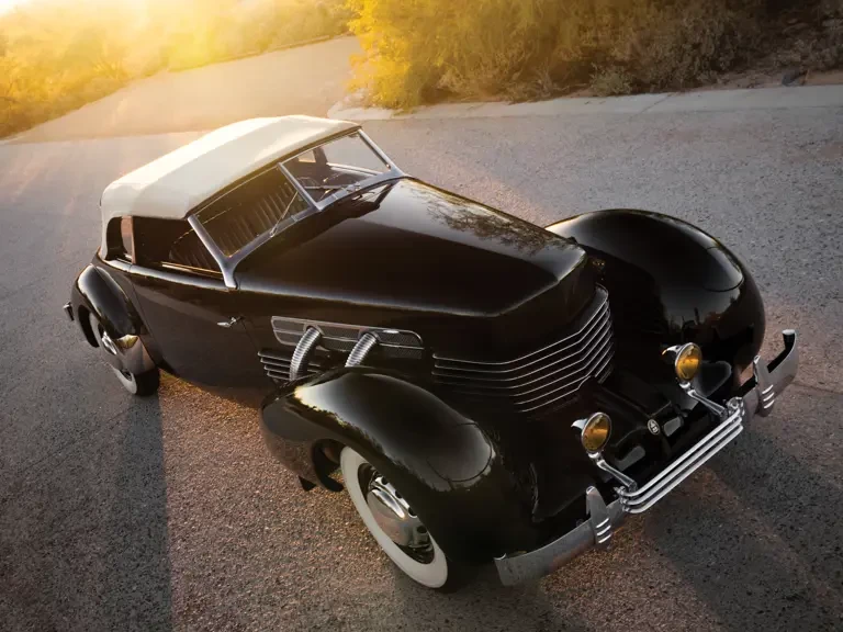1937 Cord 810 & 812 - Image 21 of 31