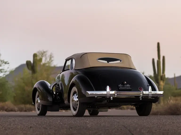 1937 Cord 810 & 812 - Image 3 of 31