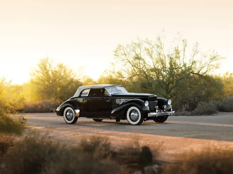1937 Cord 810 & 812 - Image 30 of 31