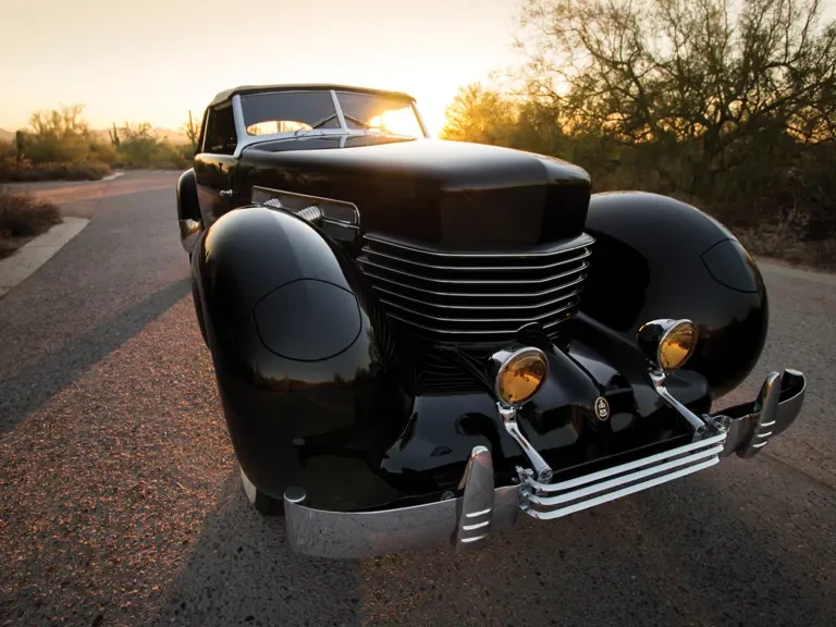 1937 Cord 810 & 812 - Image 10 of 31