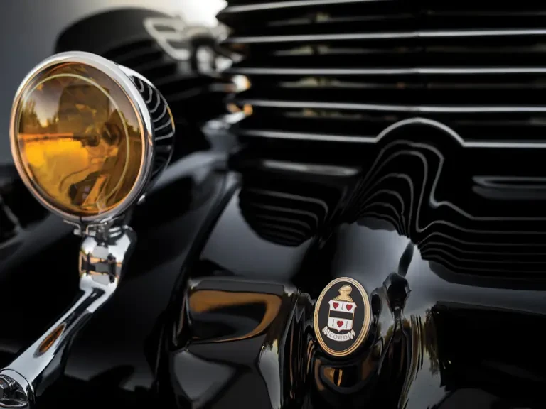 1937 Cord 810 & 812 - Image 7 of 31
