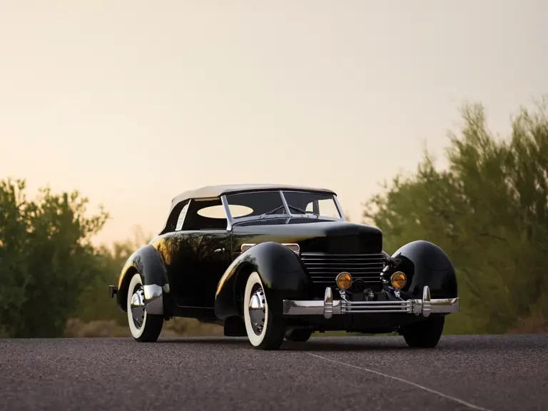 1937 Cord 810 & 812 - Image 29 of 31