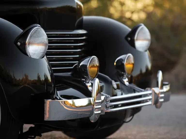 1937 Cord 810 & 812 - Image 25 of 31