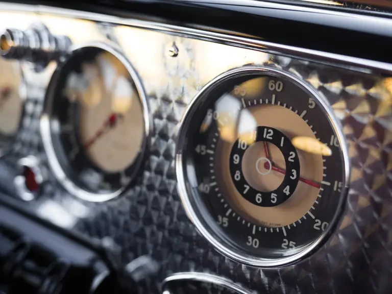 1937 Cord 810 & 812 - Image 15 of 31
