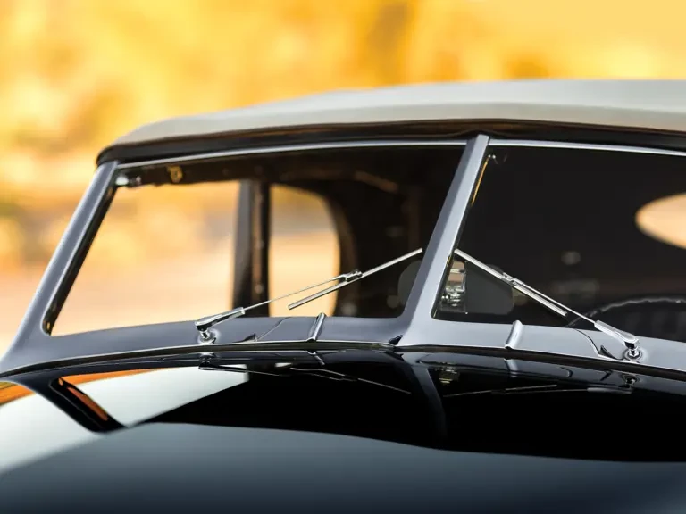 1937 Cord 810 & 812 - Image 9 of 31
