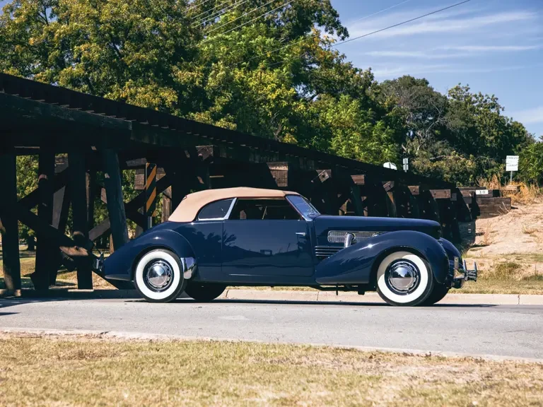 1937 Cord 810 & 812 - Image 6 of 27