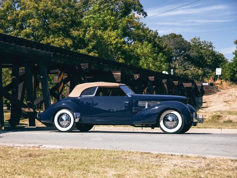 1937 Cord 810 & 812 - Image 6 of 27