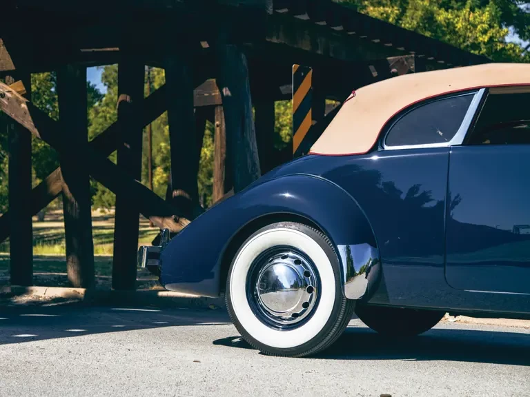 1937 Cord 810 & 812 - Image 22 of 27