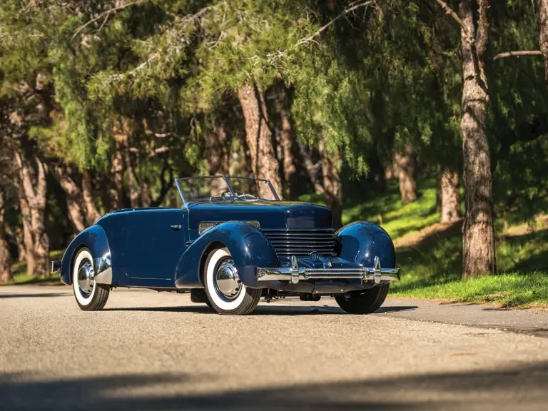 1937 Cord 810 & 812 - Image 2 of 26