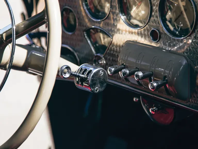 1937 Cord 810 & 812 - Image 16 of 27