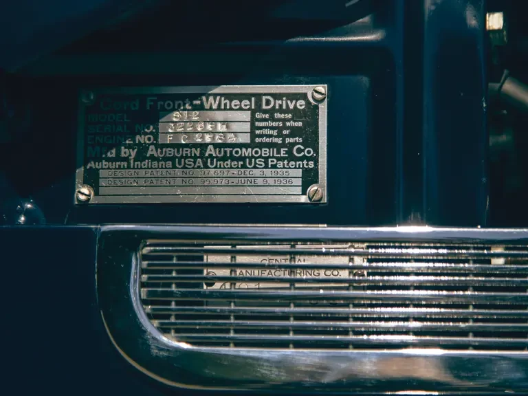 1937 Cord 810 & 812 - Image 20 of 27
