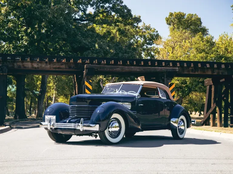 1937 Cord 810 & 812 - Image 26 of 27