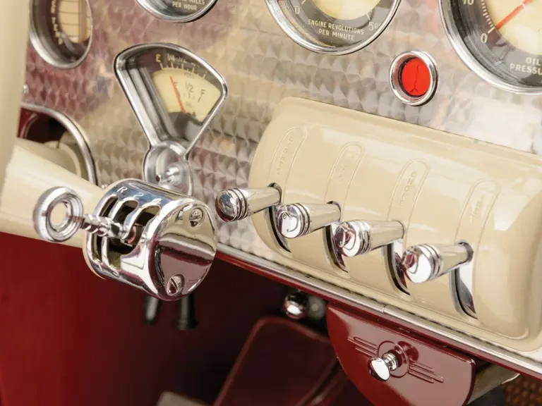 1937 Cord 810 & 812 - Image 9 of 15