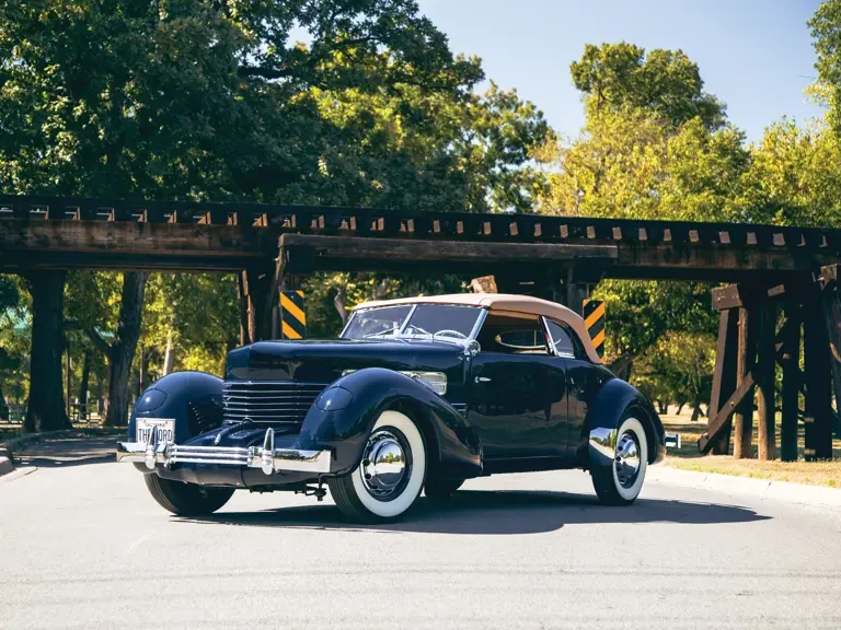 1937 Cord 810 & 812 - Image 26 of 27