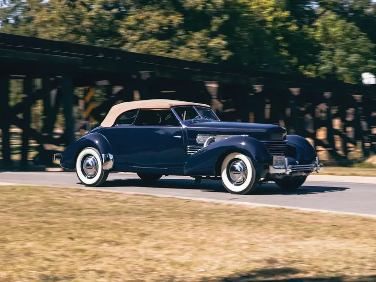 1937 Cord 810 & 812 - Image 27 of 27