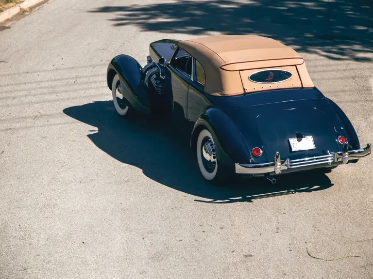 1937 Cord 810 & 812 - Image 3 of 27