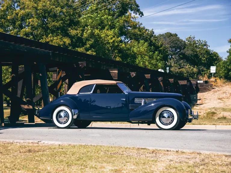 1937 Cord 810 & 812 - Image 6 of 27