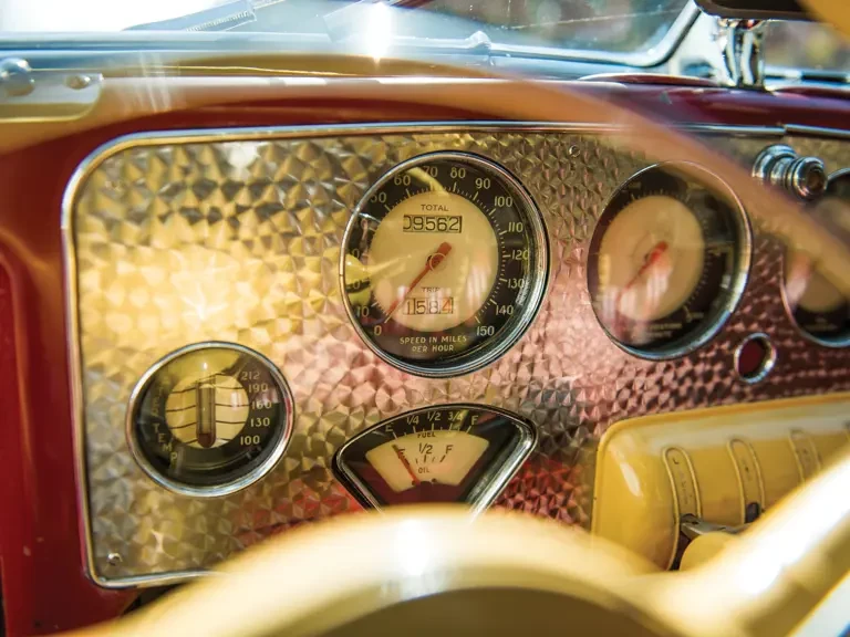 1937 Cord 810 & 812 - Image 28 of 31