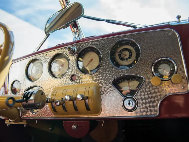 1937 Cord 810 & 812 - Image 31 of 31