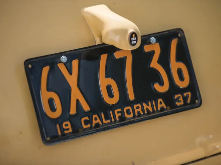 1937 Cord 810 & 812 - Image 18 of 31