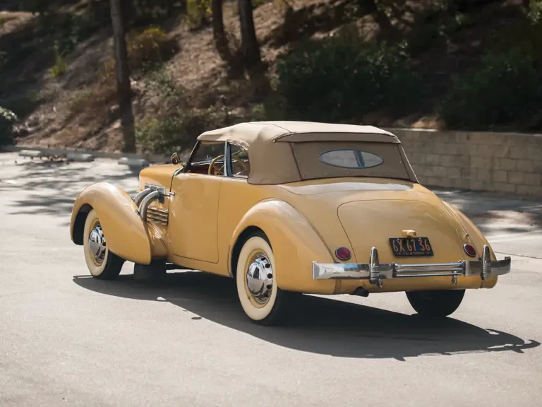 1937 Cord 810 & 812 - Image 3 of 31