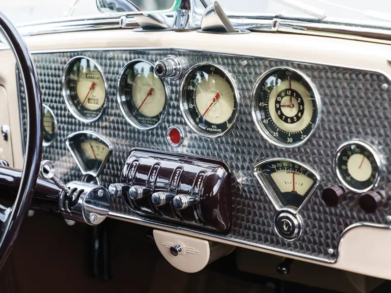 1937 Cord 810 & 812 - Image 13 of 31