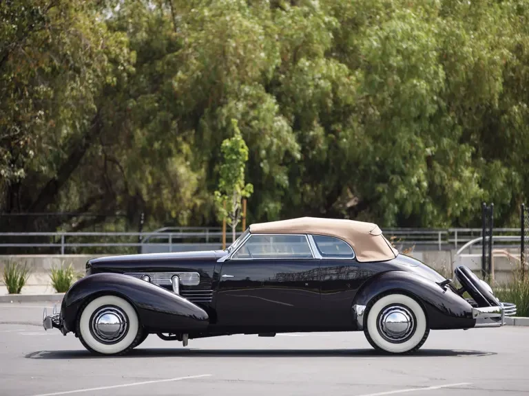 1937 Cord 810 & 812 - Image 6 of 31