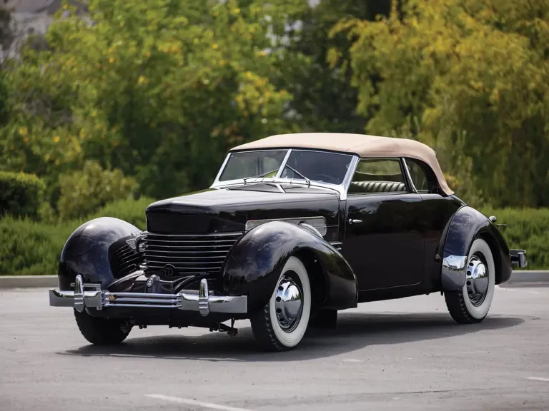 1937 Cord 810 & 812 - Image 2 of 31