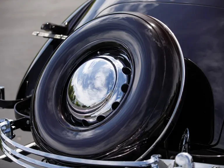 1937 Cord 810 & 812 - Image 25 of 31