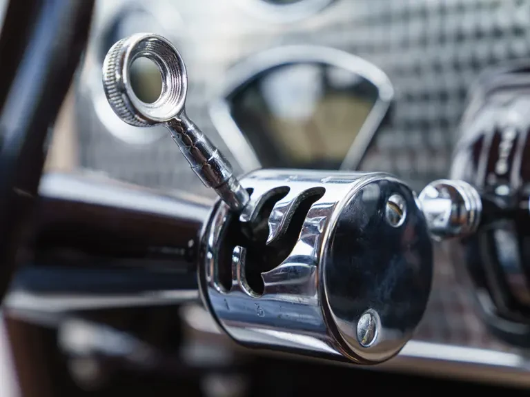 1937 Cord 810 & 812 - Image 17 of 31