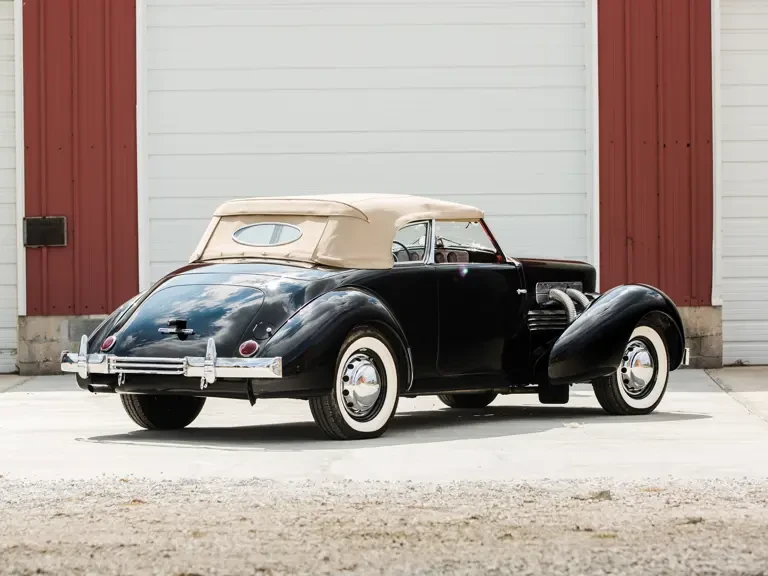 1937 Cord 810 & 812 - Image 3 of 27