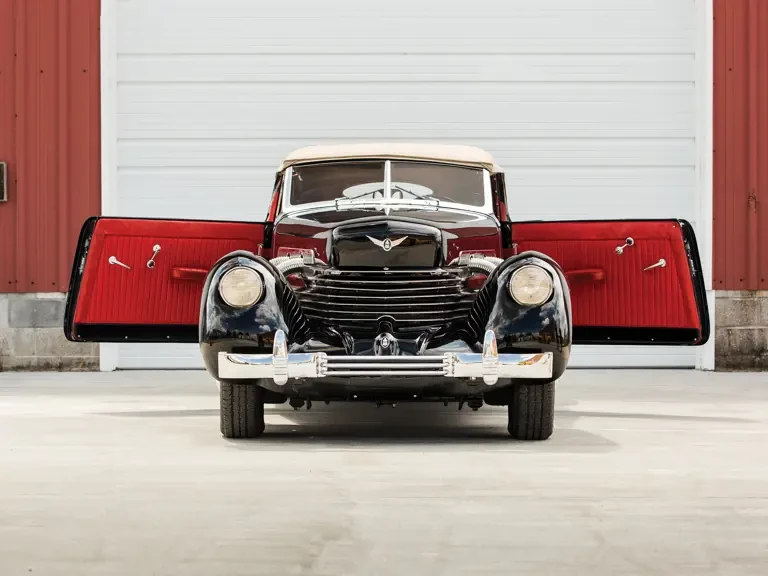 1937 Cord 810 & 812 - Image 12 of 27