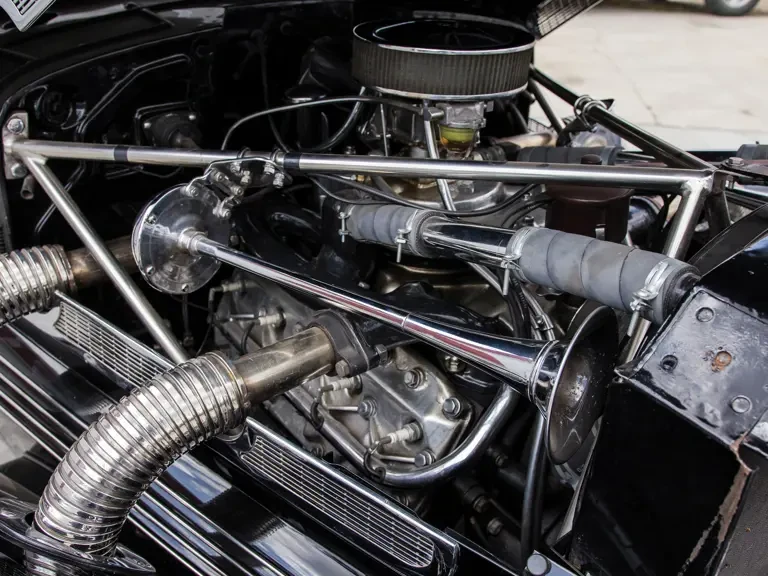 1937 Cord 810 & 812 - Image 26 of 27