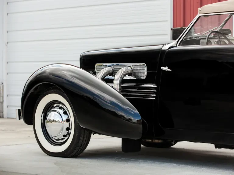 1937 Cord 810 & 812 - Image 8 of 27