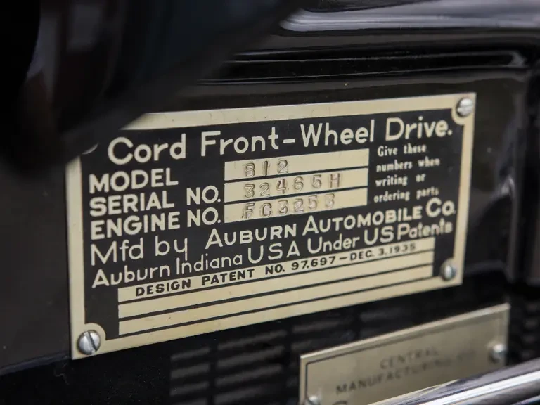 1937 Cord 810 & 812 - Image 23 of 27