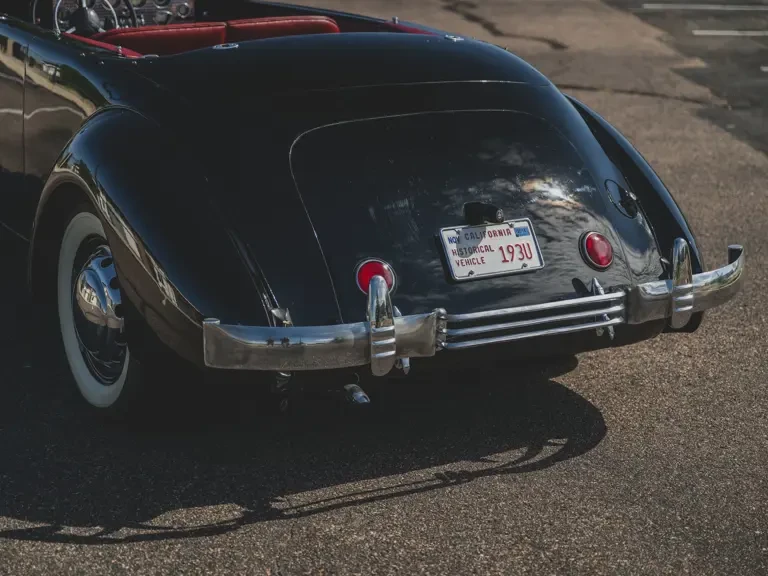 1937 Cord 810 & 812 - Image 15 of 31