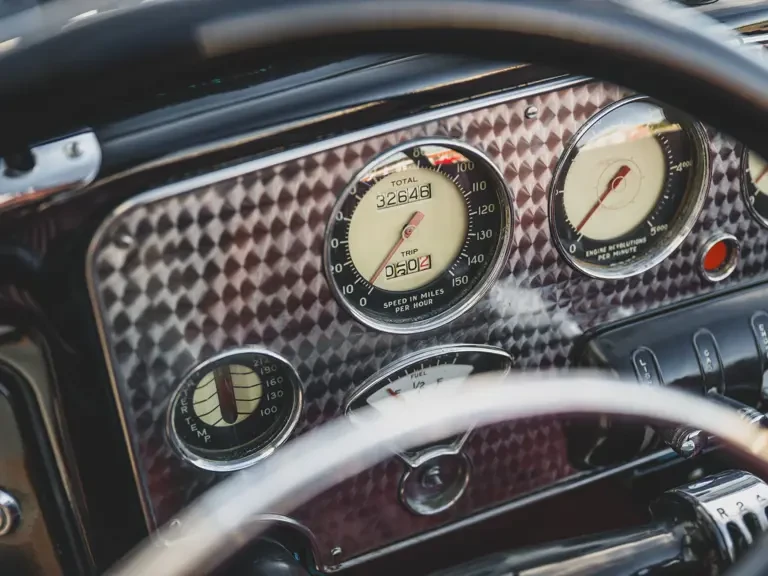 1937 Cord 810 & 812 - Image 26 of 31