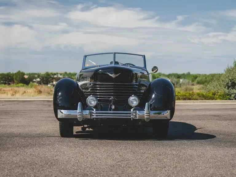 1937 Cord 810 & 812 - Image 7 of 31