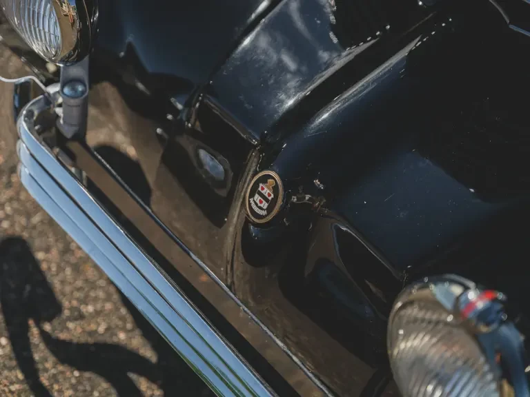 1937 Cord 810 & 812 - Image 11 of 31
