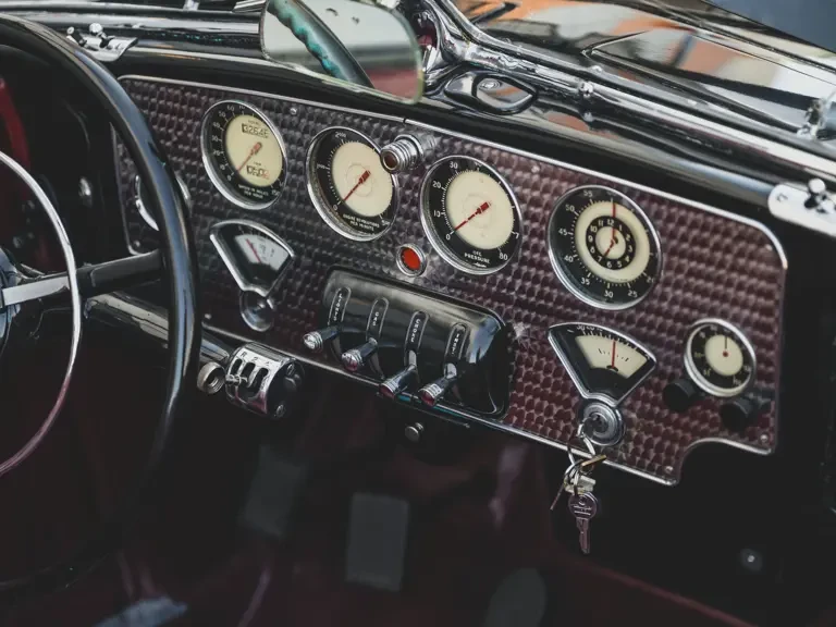 1937 Cord 810 & 812 - Image 21 of 31