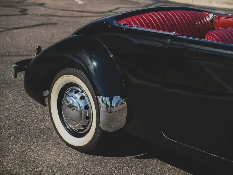 1937 Cord 810 & 812 - Image 17 of 31