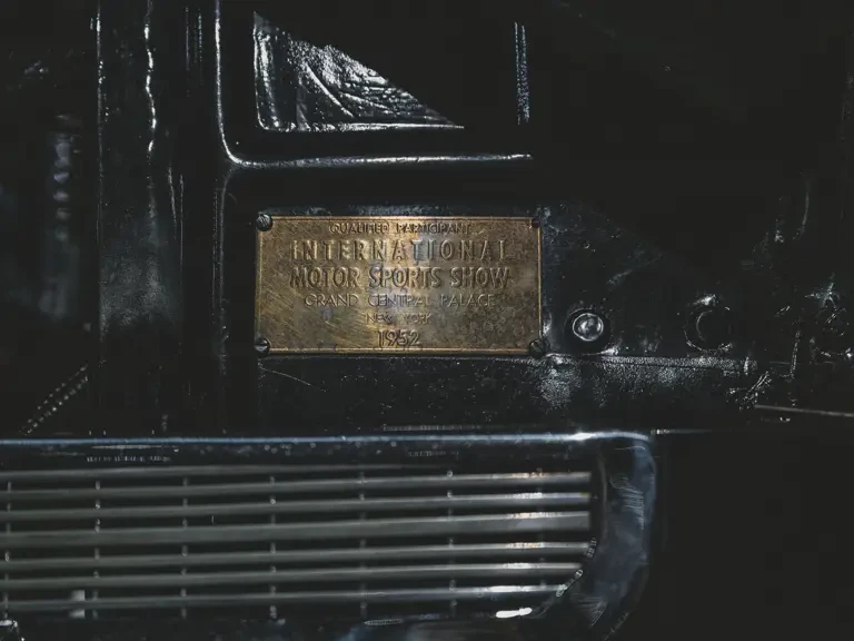 1937 Cord 810 & 812 - Image 31 of 31