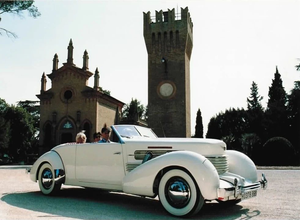 1937 Cord 810 & 812 - Image 13 of 29
